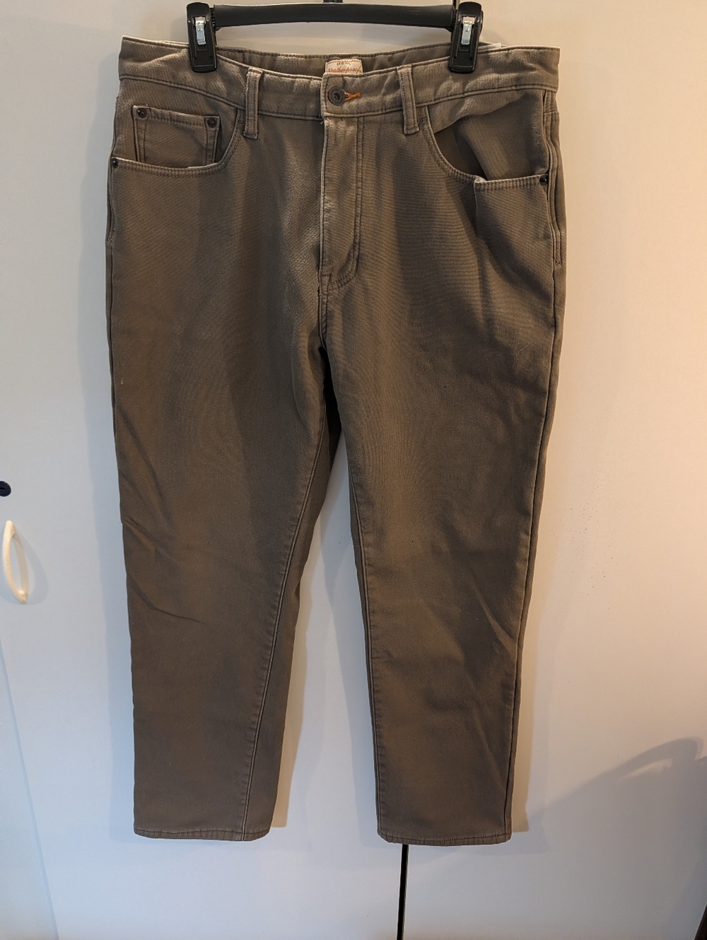 Weatherproof Men's 36 x 32 Vintage Regular  Slim Straight Lined Jeans in Brown